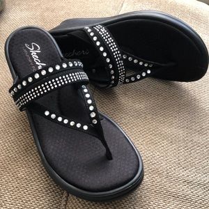 Skechers Woman Rambler Cali Wedge Flip Flop Size 7